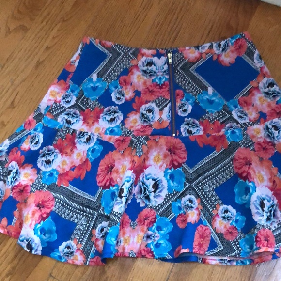 Skirt - Picture 4 of 5